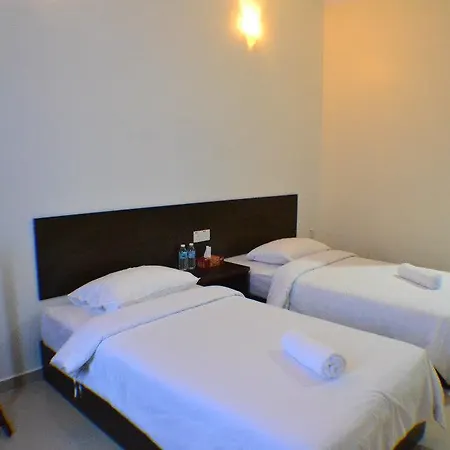 Teluk Lipat Seaview Inn Dungun Exterior photo