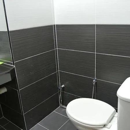 Teluk Lipat Seaview Inn Dungun Exterior photo
